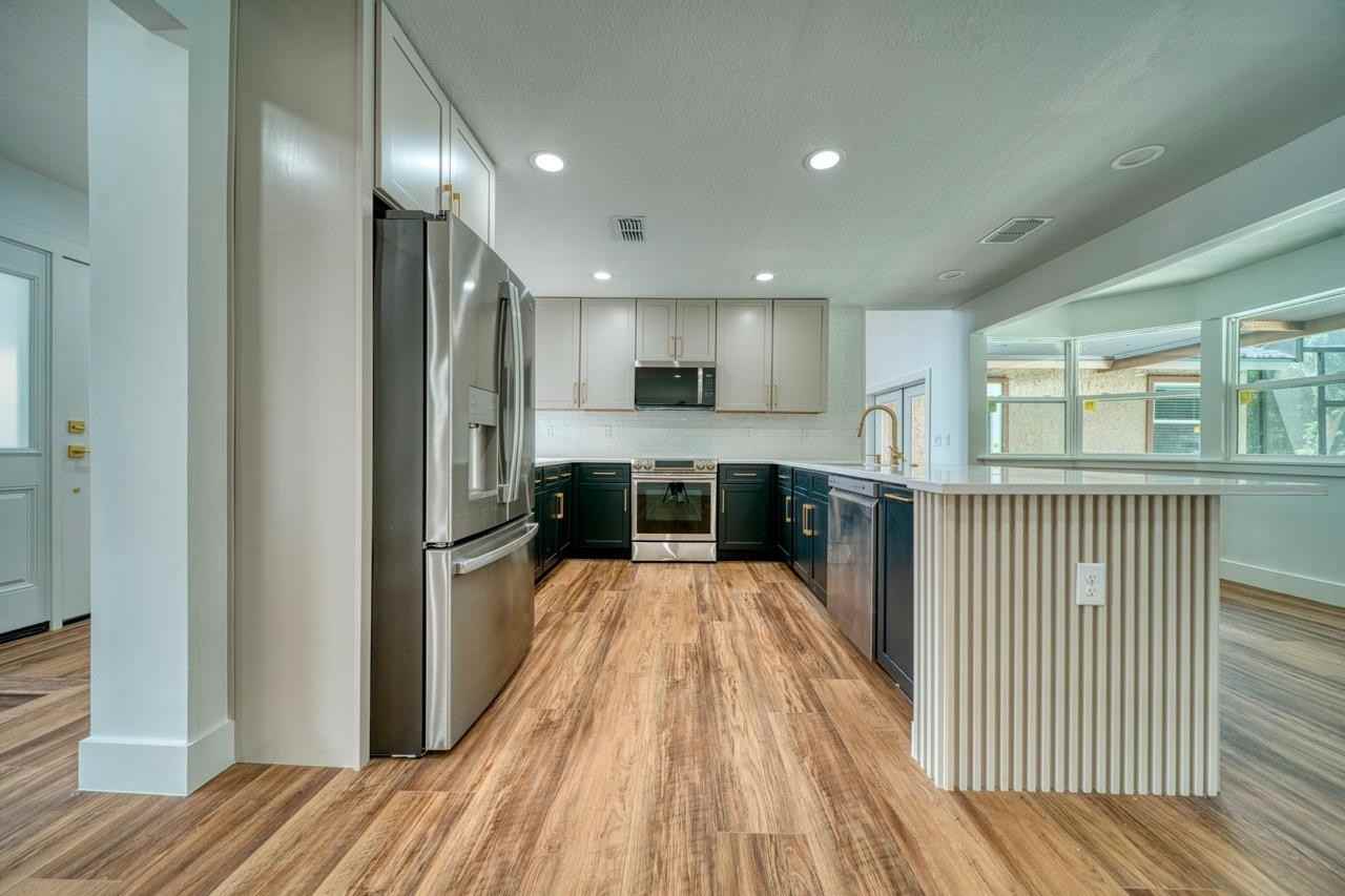 1542 Sugarwood Cir #1 - Photo 4 of 10