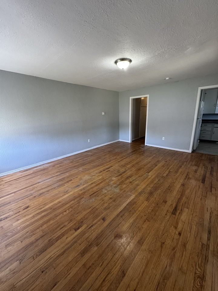6913 Nw 36th St #1 - Photo 2 of 7