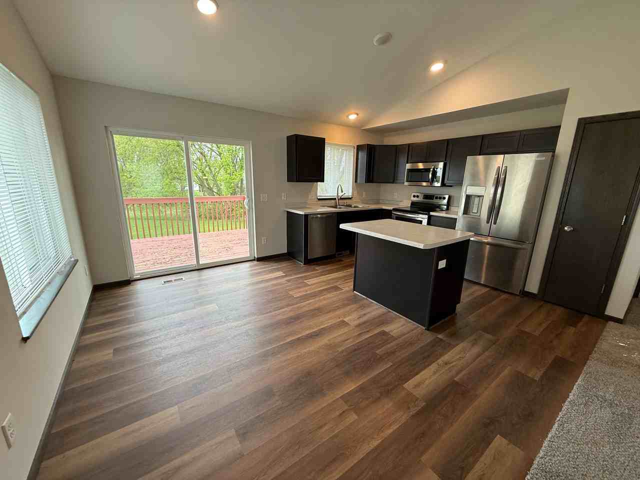 924 Waters Edge Ct #1 - Photo 3 of 21