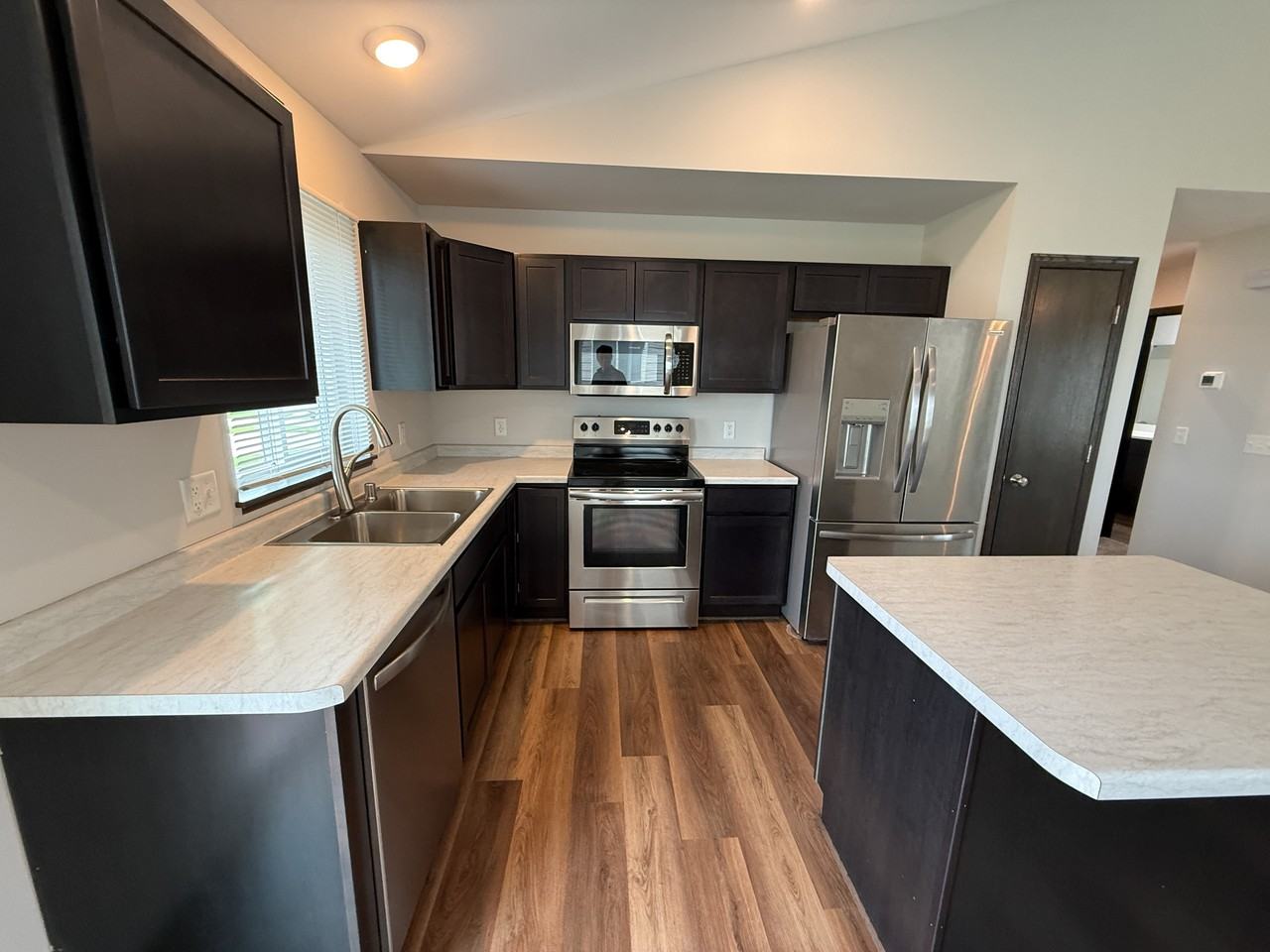 924 Waters Edge Ct #1 - Photo 4 of 21