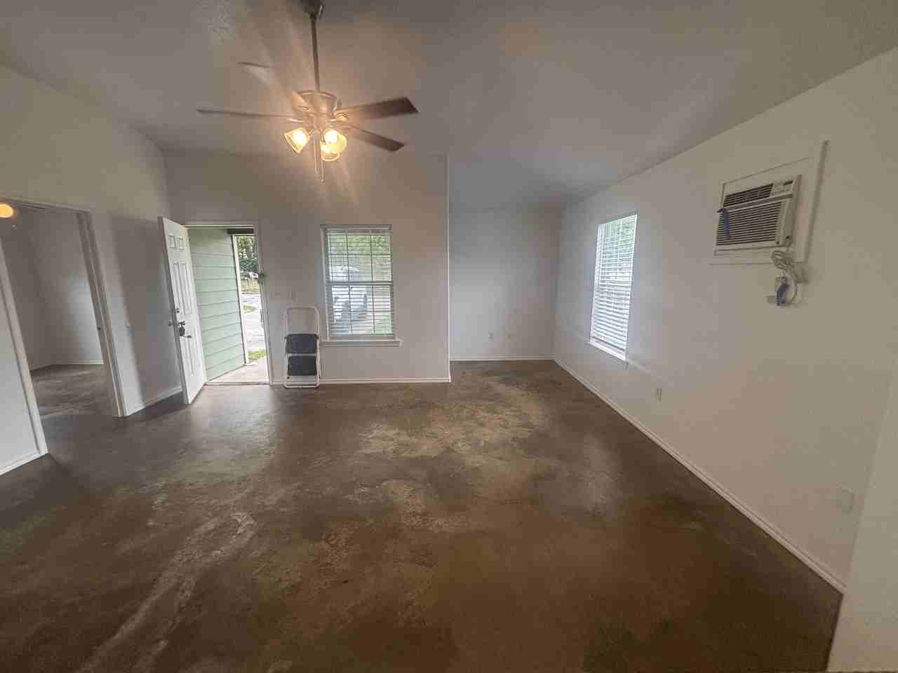 201 Ruel St #2 - Photo 5 of 10
