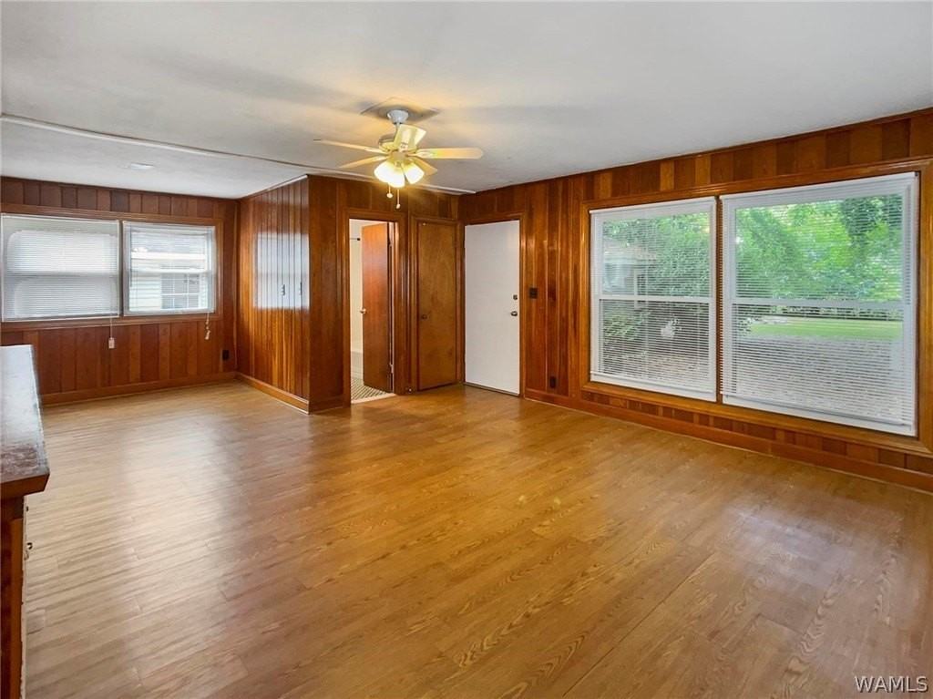 1620 2nd Ave - Photo 4 of 17