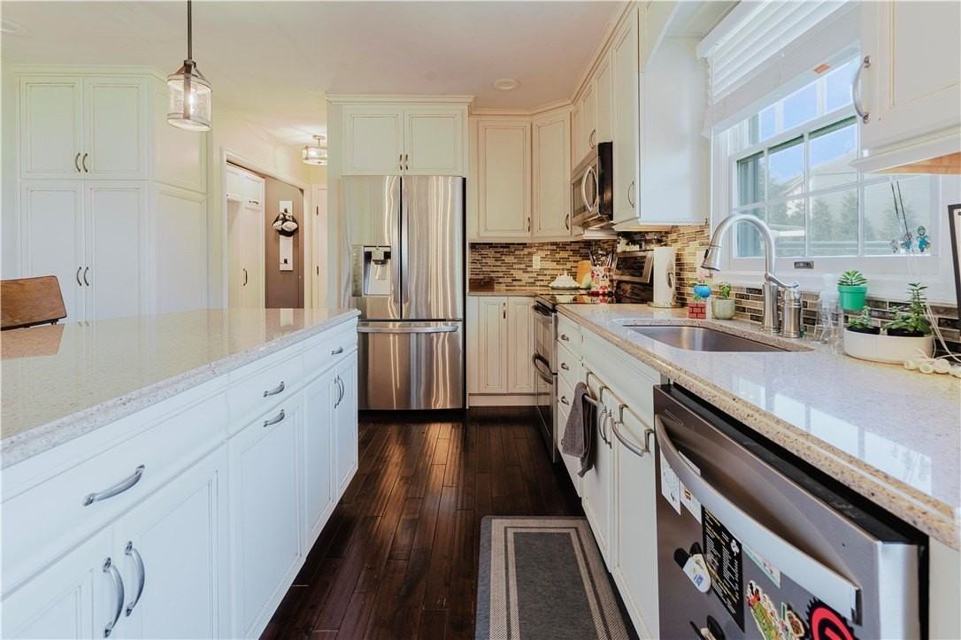 446 Anna Marie Dr - Photo 6 of 20