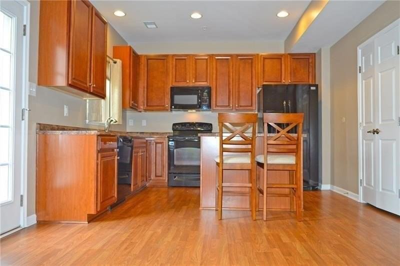 317 Maple Ridge Dr - Photo 4 of 20