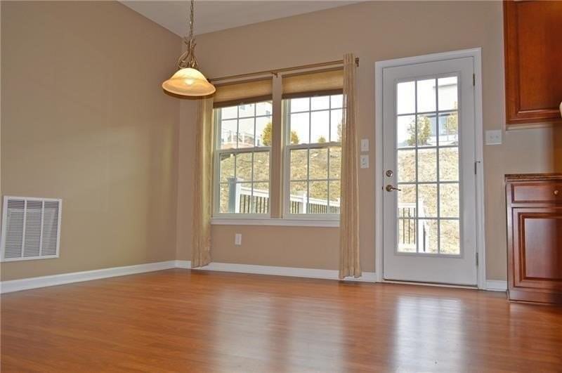 317 Maple Ridge Dr - Photo 5 of 20