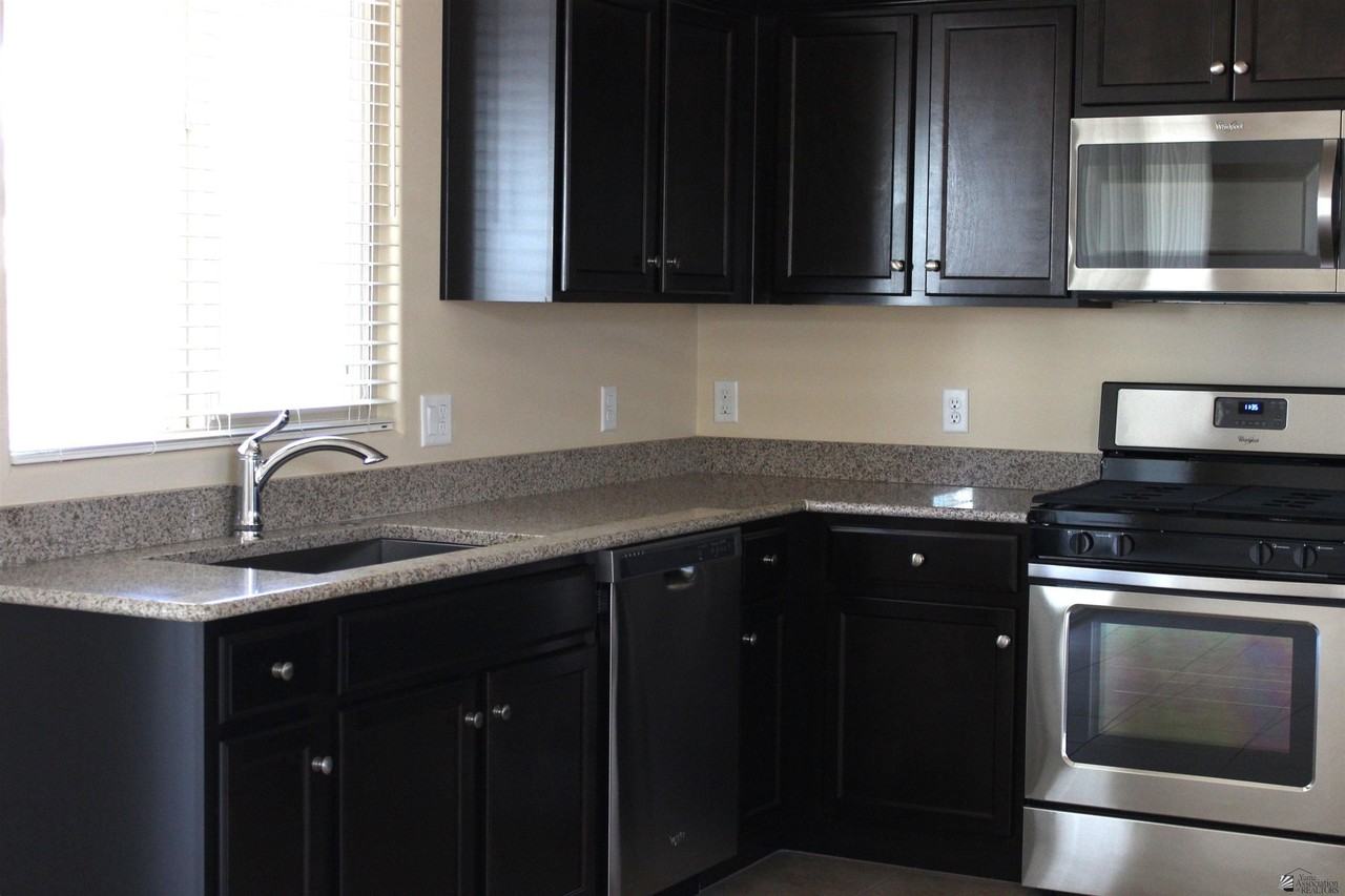 6572 E 35th Pl - Photo 2 of 12