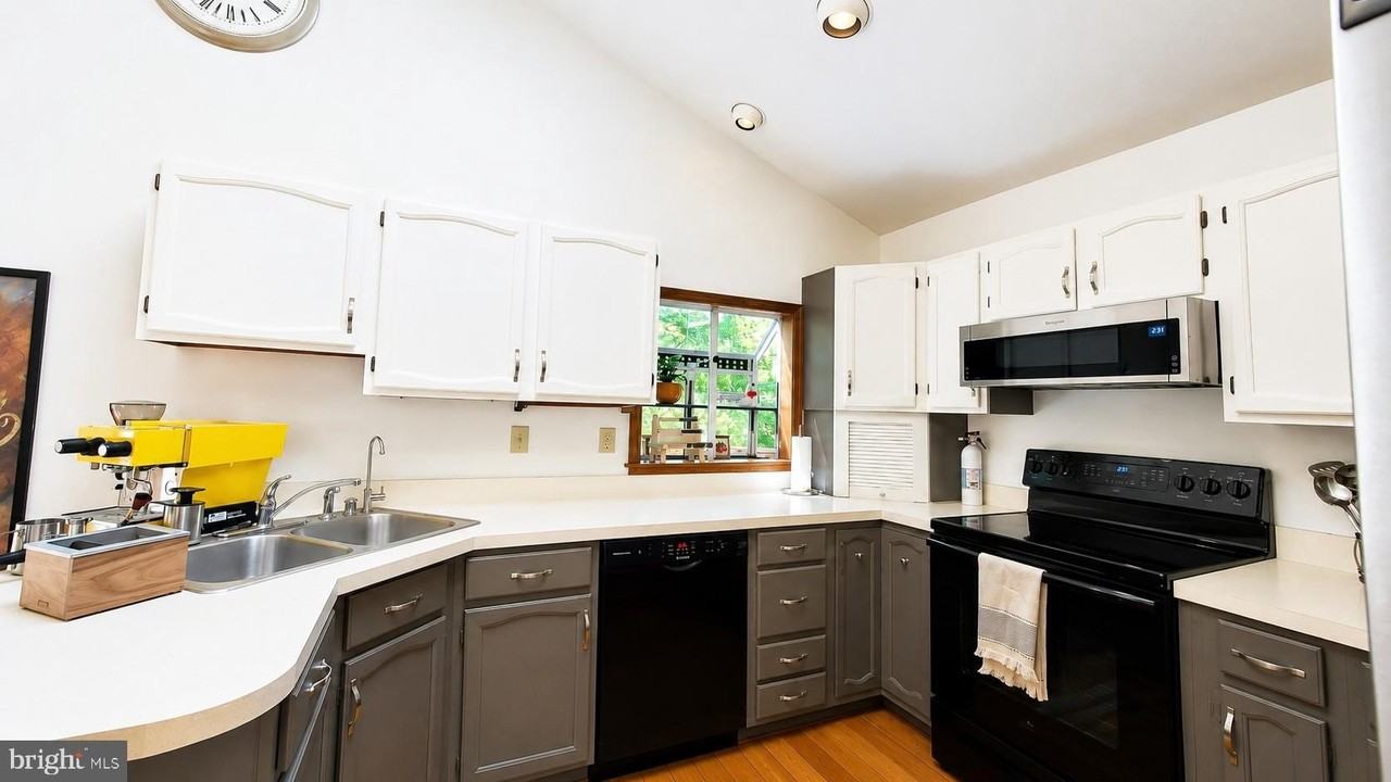 4227 Purple Twilight Way - Photo 4 of 42