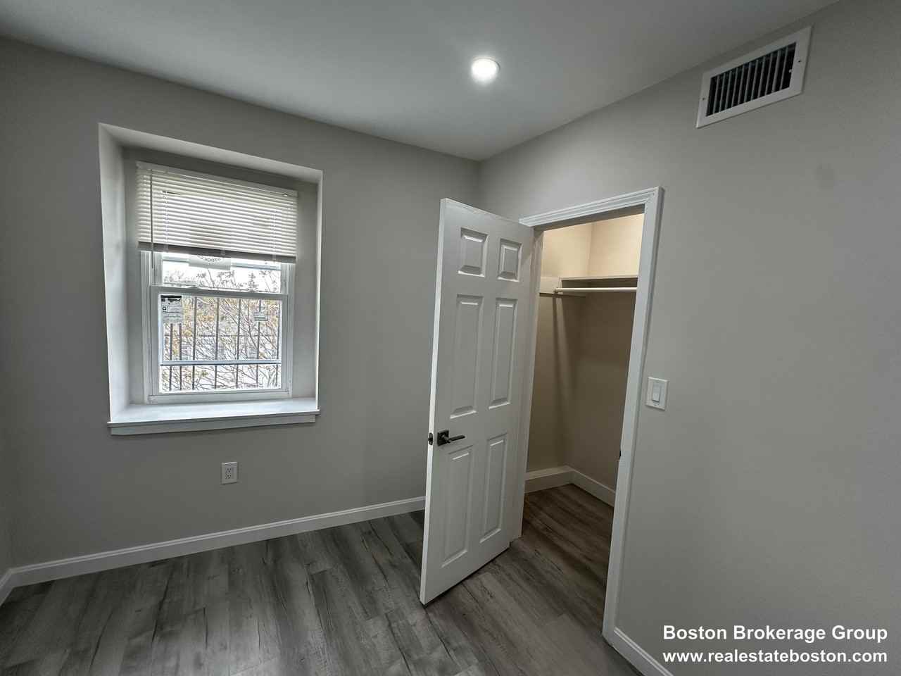 57 Bennington St #4 - Photo 6 of 9