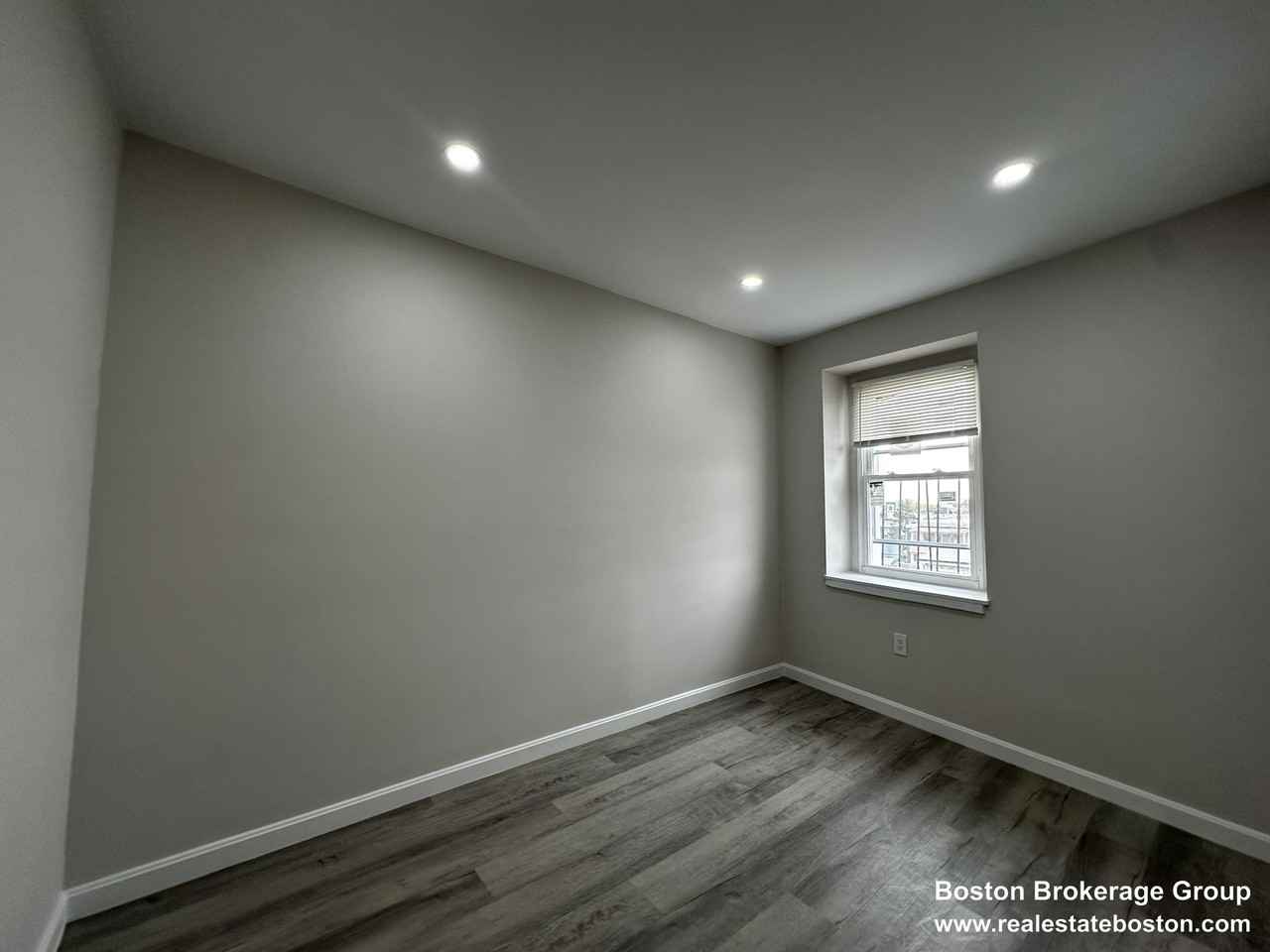 57 Bennington St #4 - Photo 7 of 9