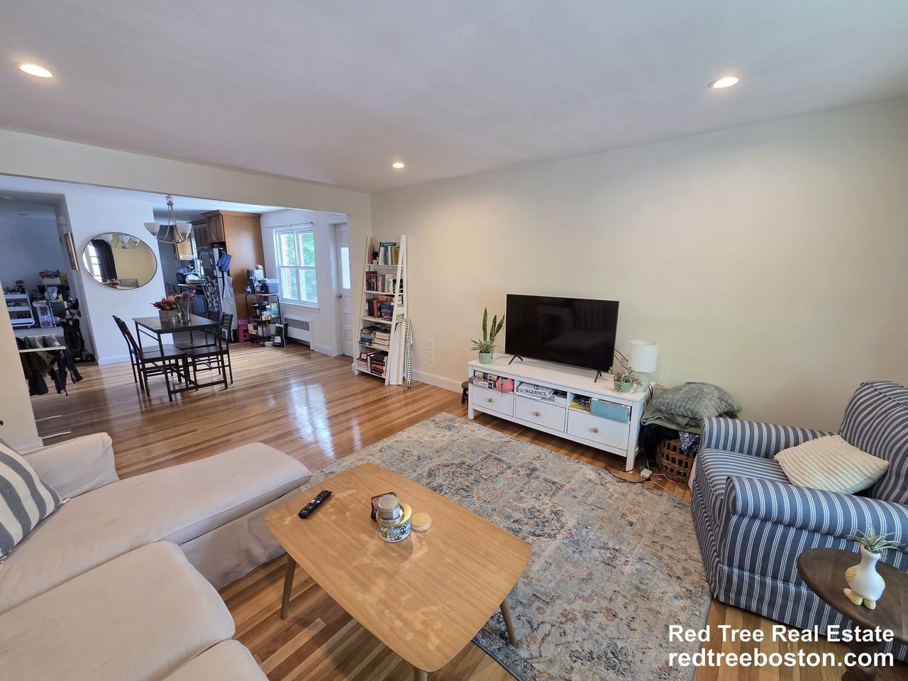 14 Louise Rd - Photo 3 of 20