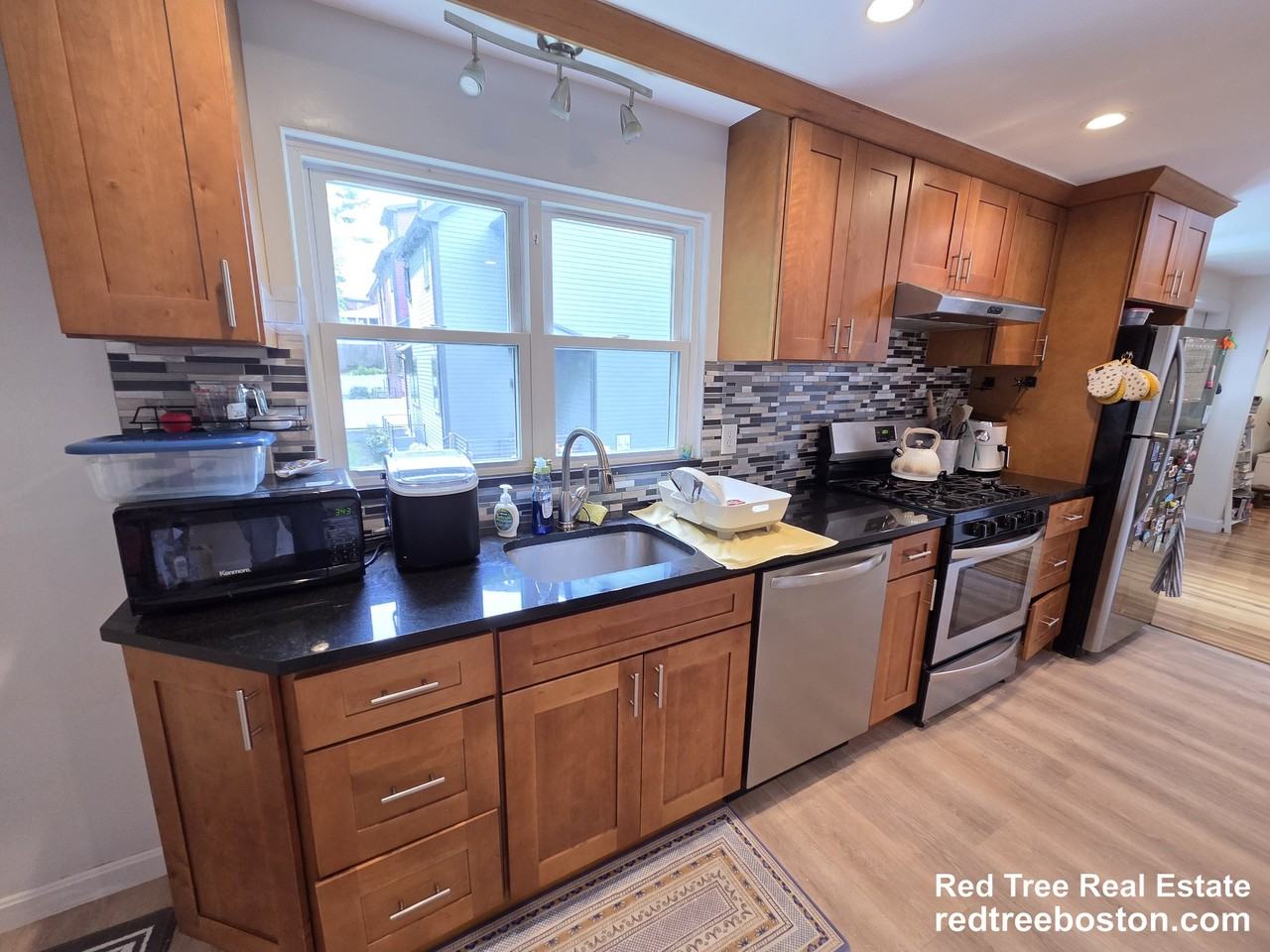 14 Louise Rd - Photo 7 of 20