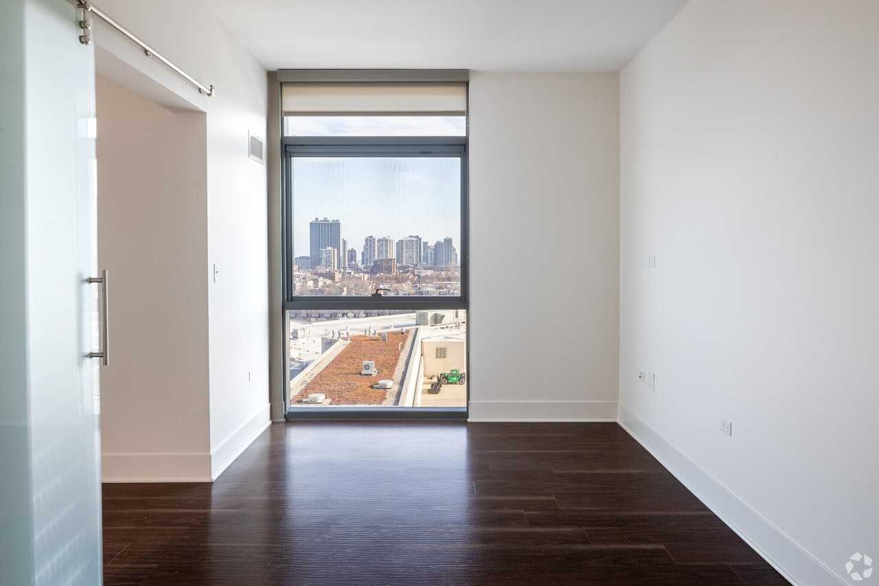 1457 N Halsted St #1-1 - Photo 4 of 41