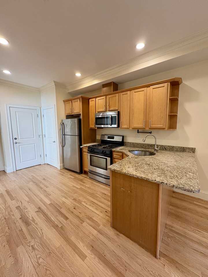 25 Lothrop St #1 - Photo 3 of 13