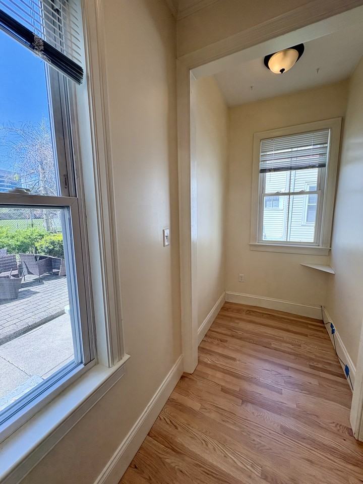 25 Lothrop St #1 - Photo 5 of 13