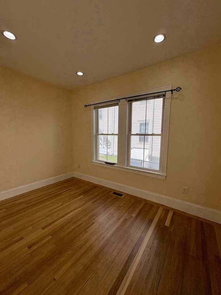 25 Lothrop St #1 - Photo 7 of 13