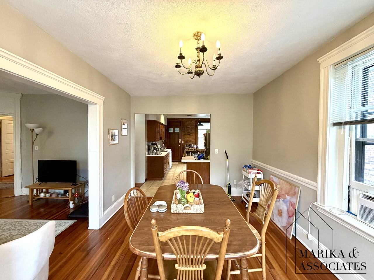19 Netherlands Rd #3 - Photo 5 of 23