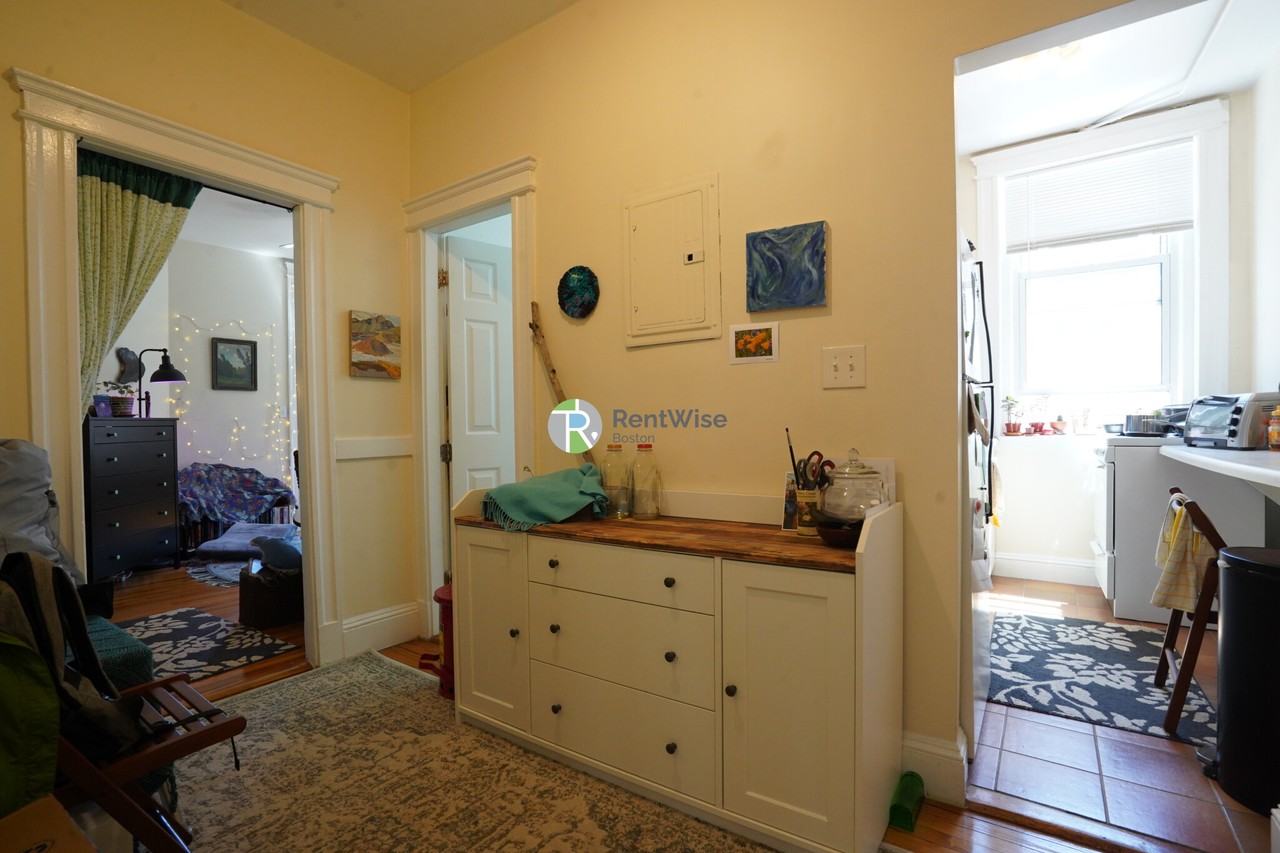 1846 Commonwealth Ave #3 - Photo 7 of 18