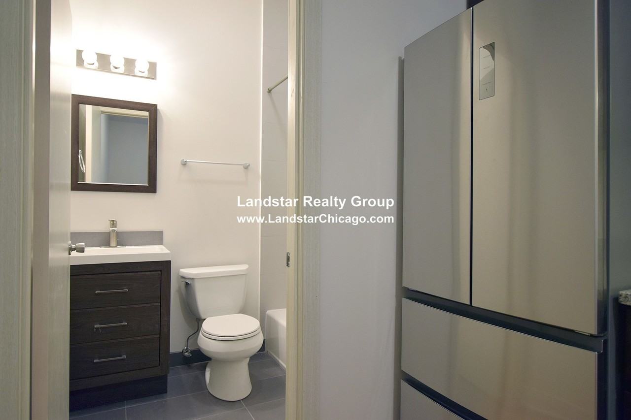3804 W Montrose Ave #201 - Photo 3 of 12