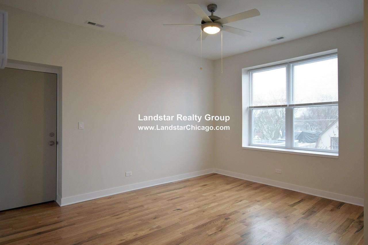 3804 W Montrose Ave #201 - Photo 5 of 12