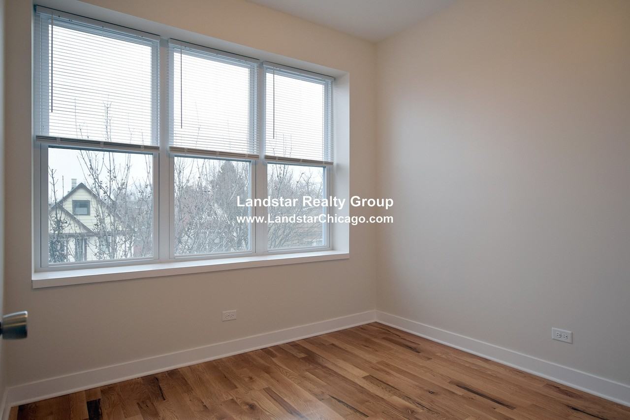 3804 W Montrose Ave #201 - Photo 7 of 12