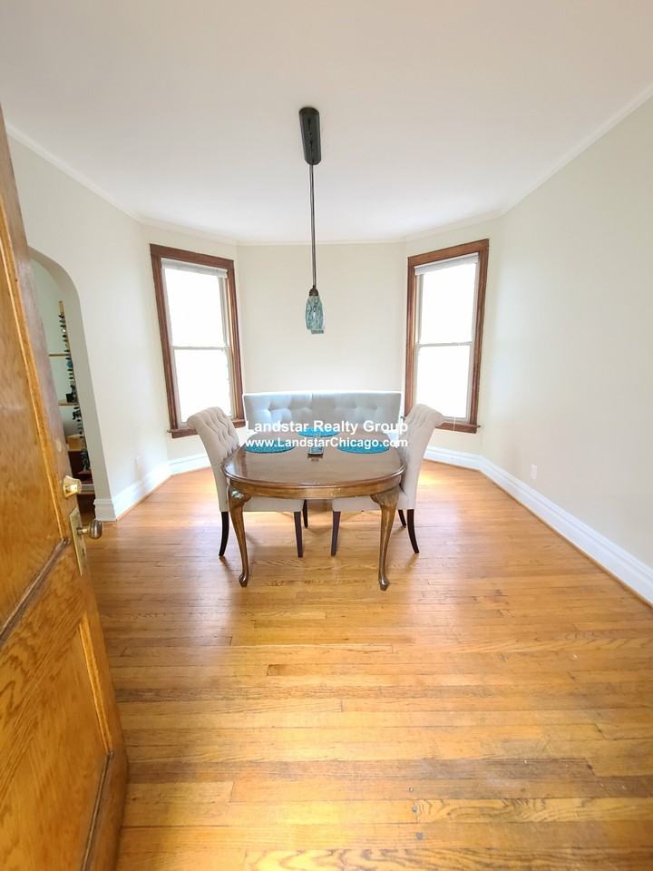 3720 N Paulina St #2 - Photo 4 of 29