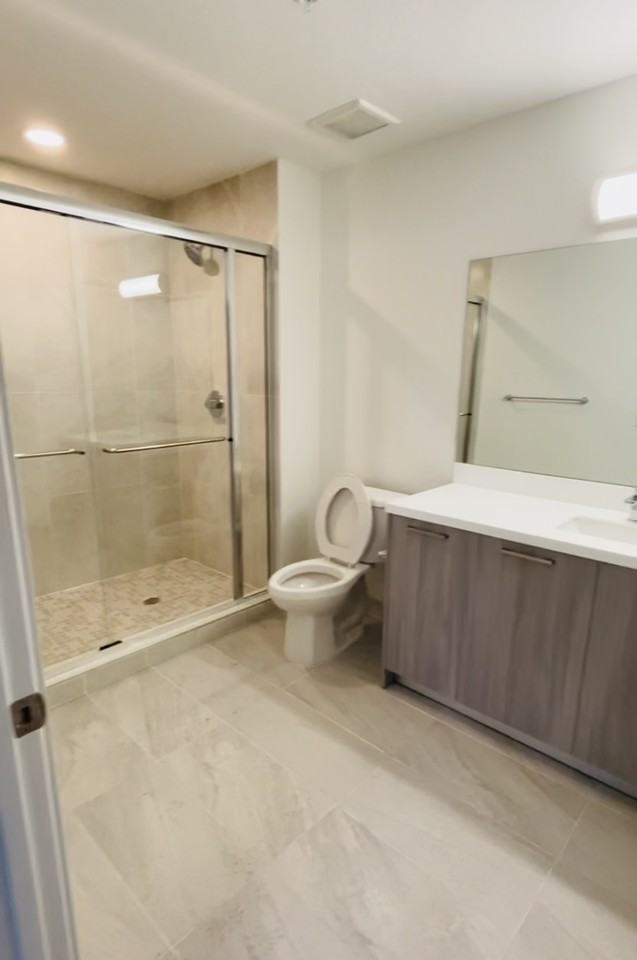4005 Nw 9th St #603 - Photo 7 of 12
