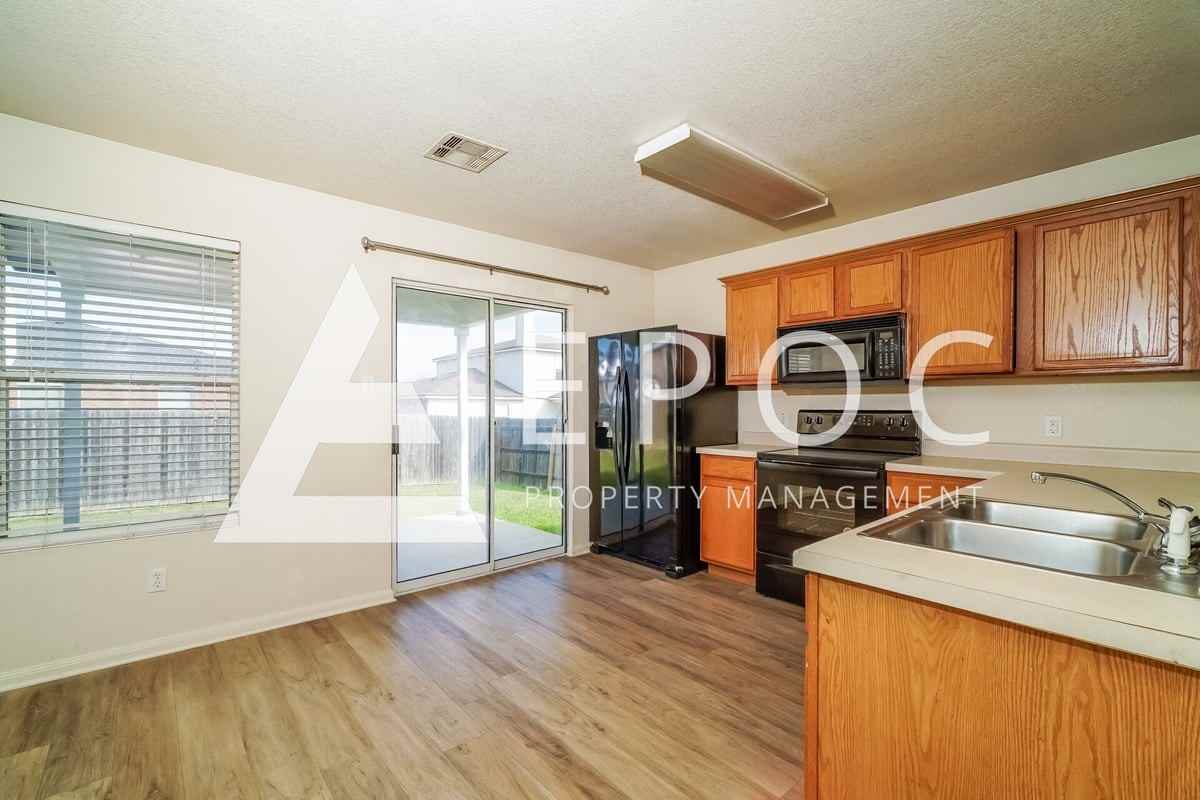 3405 Starfish Dr - Photo 3 of 15