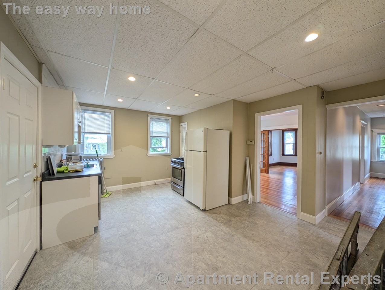 16 Montgomery St #3 - Photo 7 of 19
