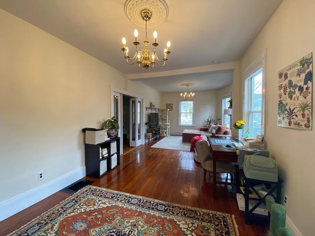 63 Bakersfield St - Photo 6 of 27