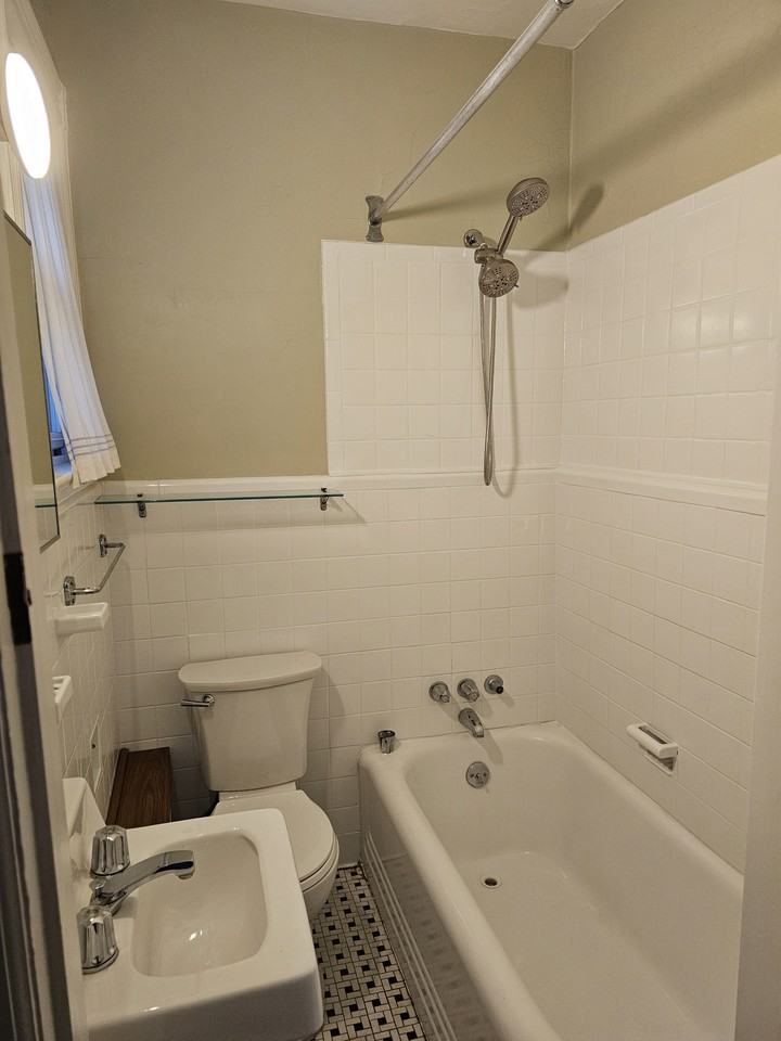 406 Boulevard - Photo 6 of 10