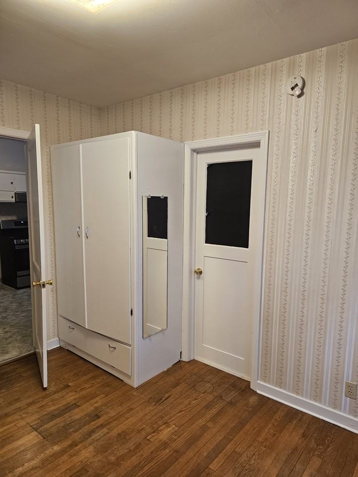 406 Boulevard - Photo 7 of 10