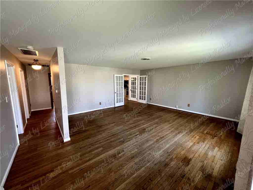 3865 Greenbelt Ave - Photo 4 of 49