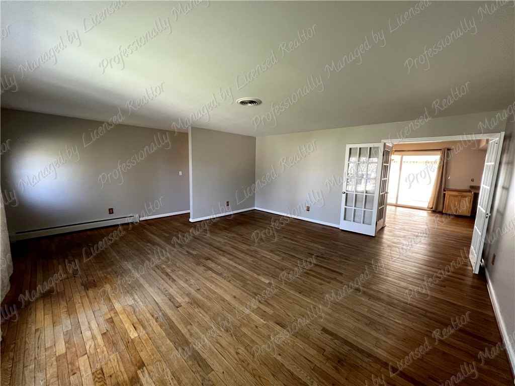 3865 Greenbelt Ave - Photo 6 of 49