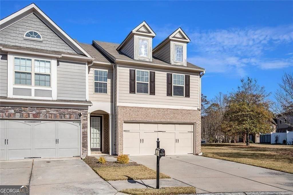 2426 Bellyard Dr - Photo 3 of 25