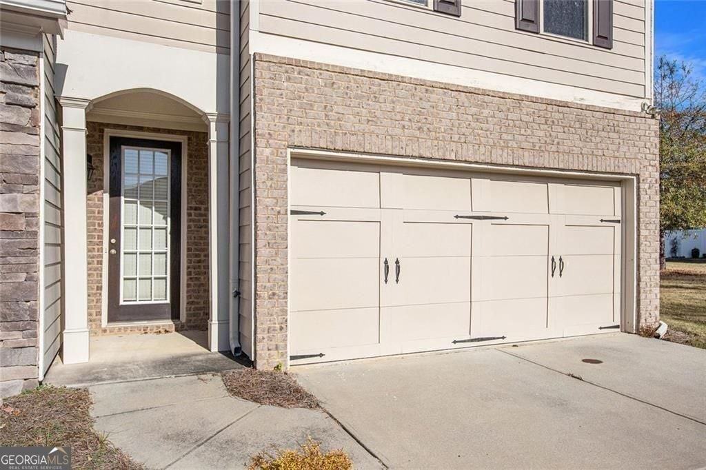 2426 Bellyard Dr - Photo 4 of 25