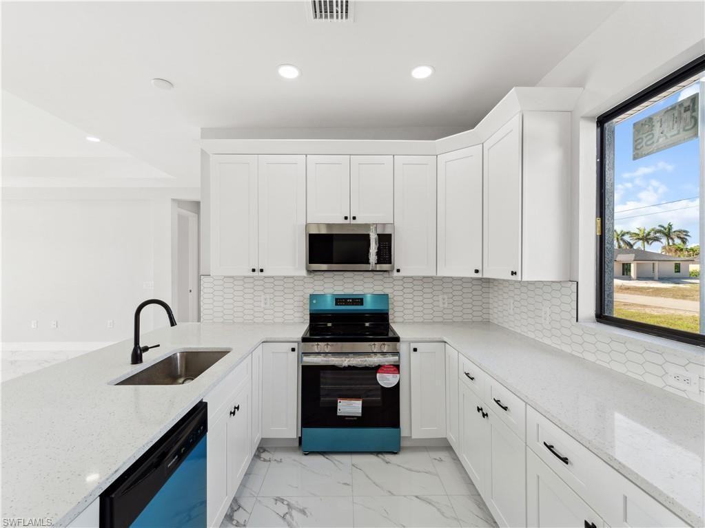 2728 Diplomat Pkwy W - Photo 6 of 20