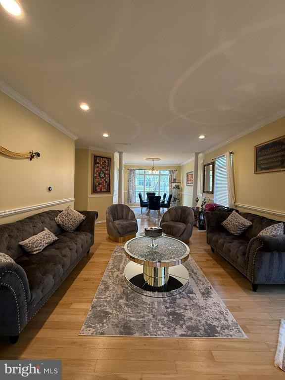 32 Marion Dr - Photo 5 of 6