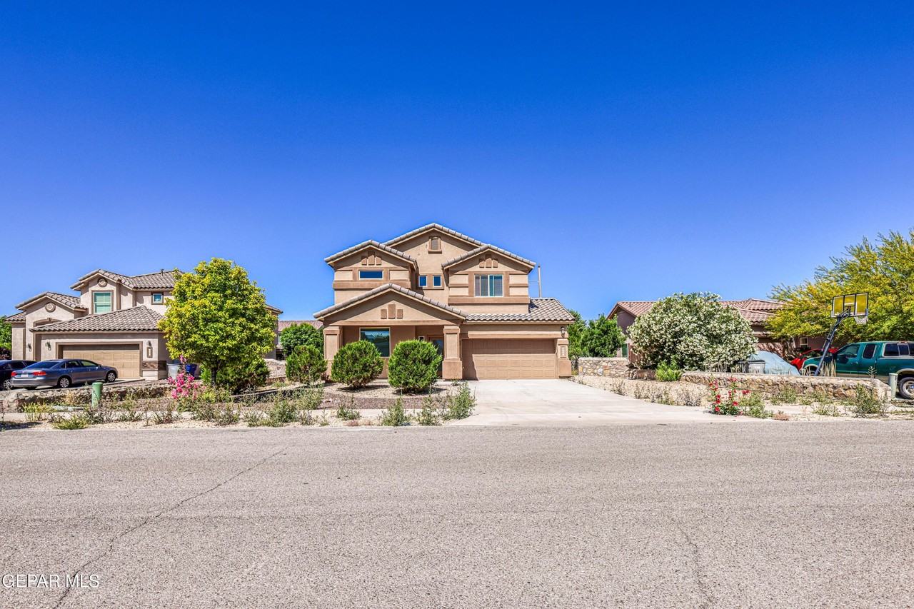 5525 Valley Cedar Dr - Photo 2 of 50