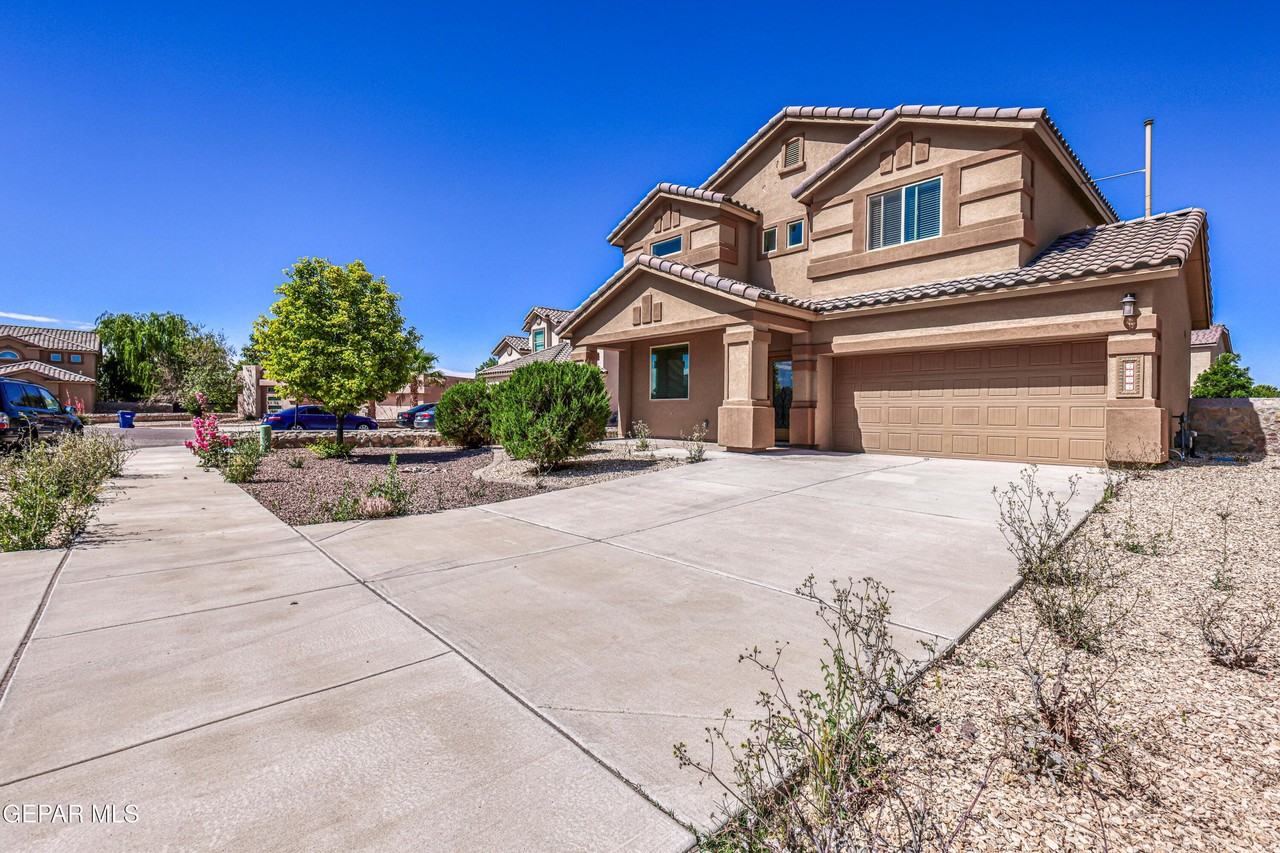 5525 Valley Cedar Dr - Photo 4 of 50