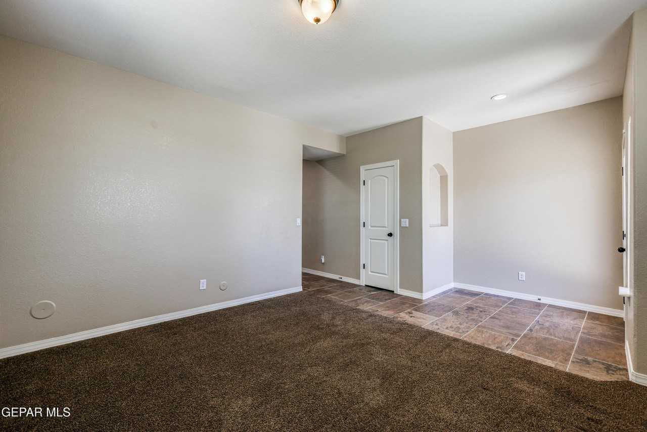 5525 Valley Cedar Dr - Photo 7 of 50