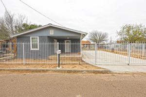 featured image of 2004 Garza St