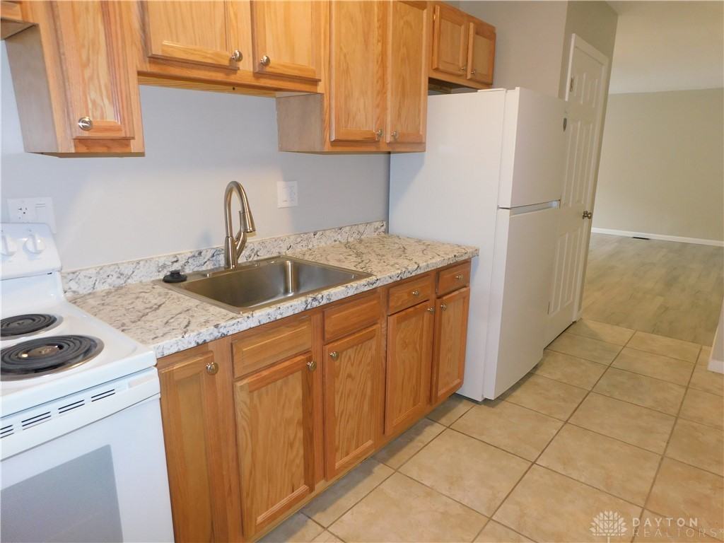 334 Blackwood Ave ##2 - Photo 3 of 14