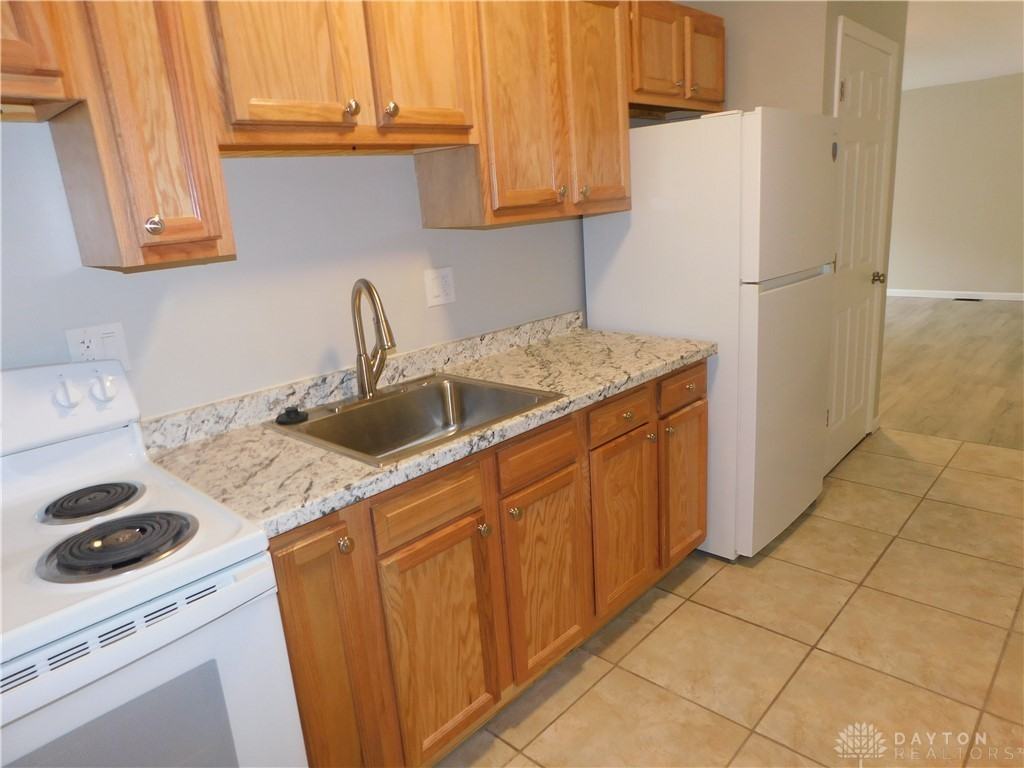 334 Blackwood Ave ##2 - Photo 4 of 14