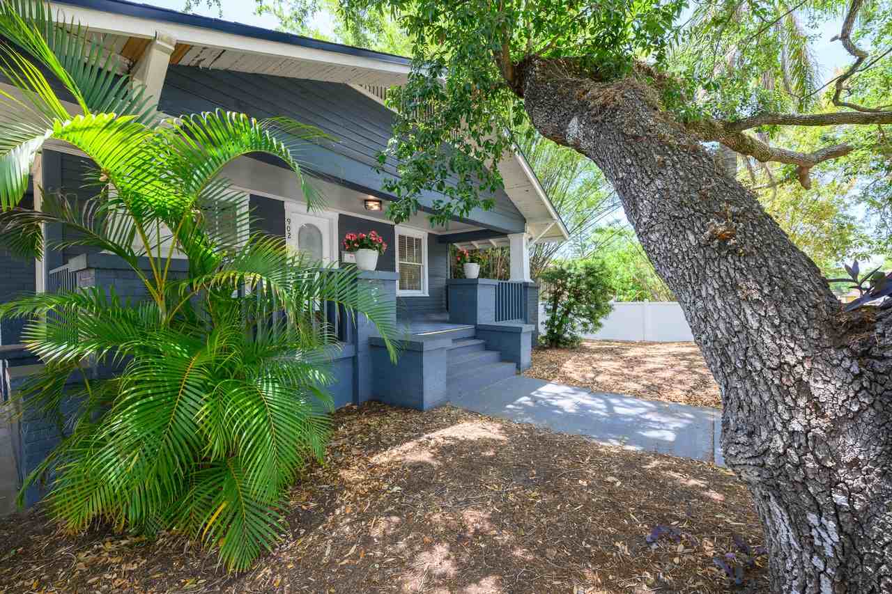 902 W Columbus Dr - Photo 2 of 30