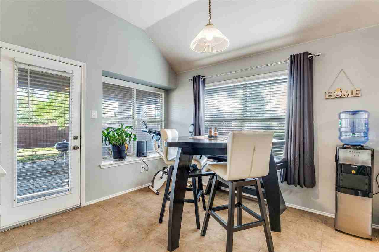 10403 Stone Falls Ln - Photo 7 of 13