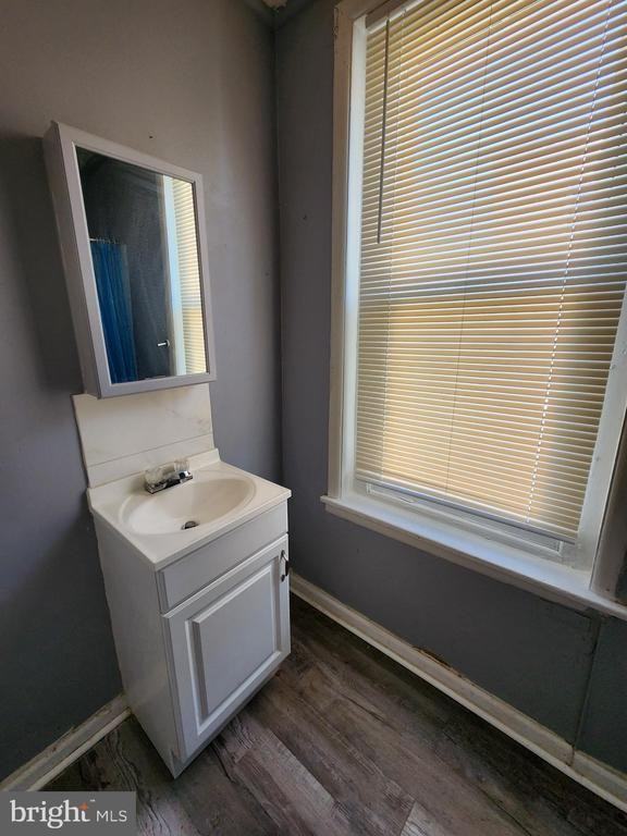 916 N 6th St - Photo 5 of 7