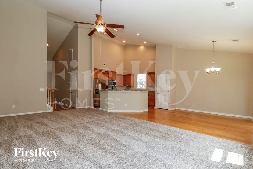 115 Marinella Dr - Photo 3 of 15