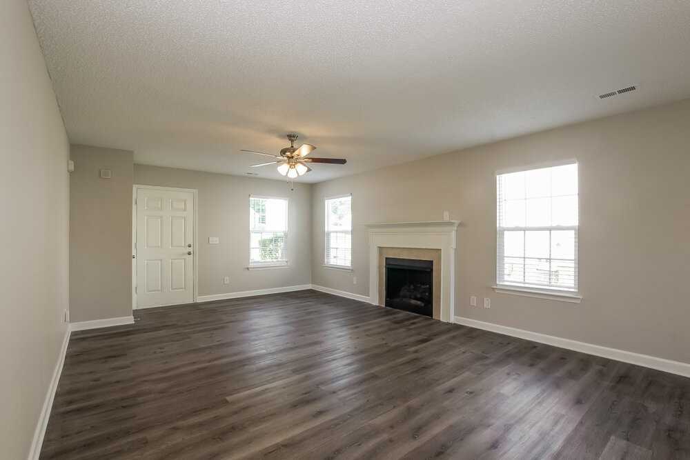 2127 Pleasant Dale Dr - Photo 5 of 17