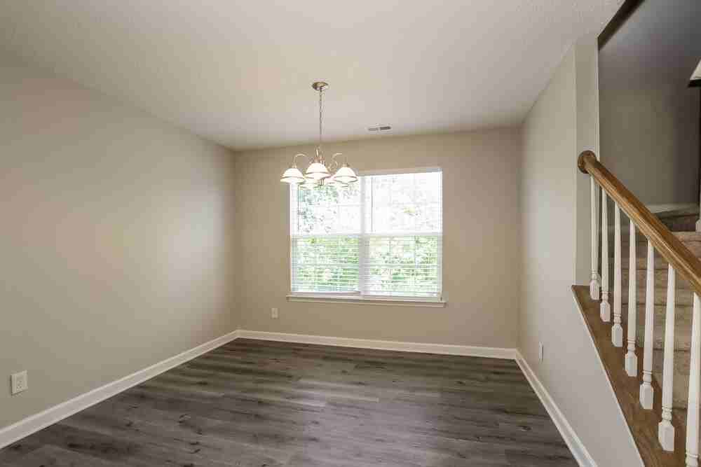 2127 Pleasant Dale Dr - Photo 7 of 17