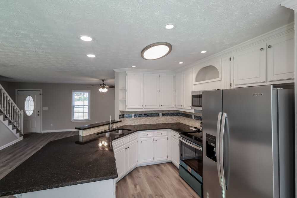 700 Allens Landing Dr - Photo 5 of 18
